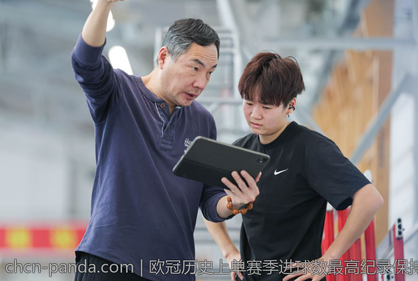 欧冠历史上单赛季进球数最高纪录保持者揭秘